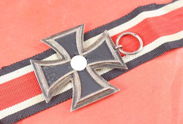 Eisernes Kreuz 2.Klasse1939 (27) am Band