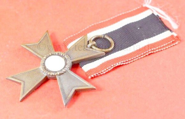 Kriegsverdienstkreuz 2.Klasse 1939 (135) ohne Schwerter am Band - SELTEN