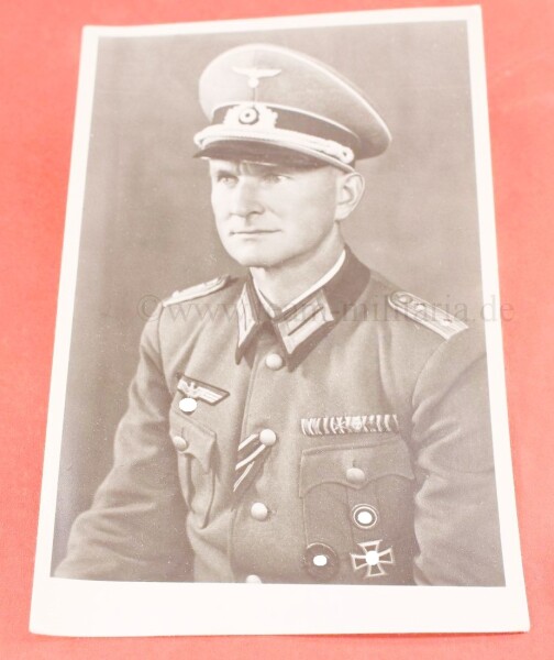Foto Portrait goldenes Parteiabzeichen + NSDAP DA Silber und Bronze - SELTEN