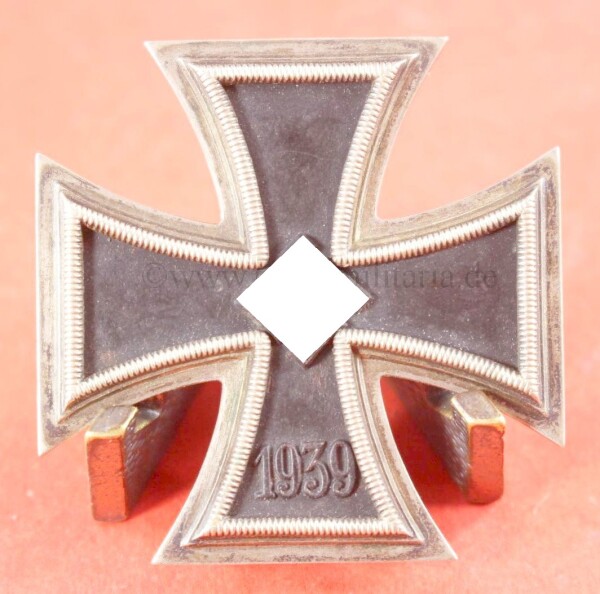 frühes Eisernes Kreuz 1.Klasse 1939 (Deumer) - Schwertnadel
