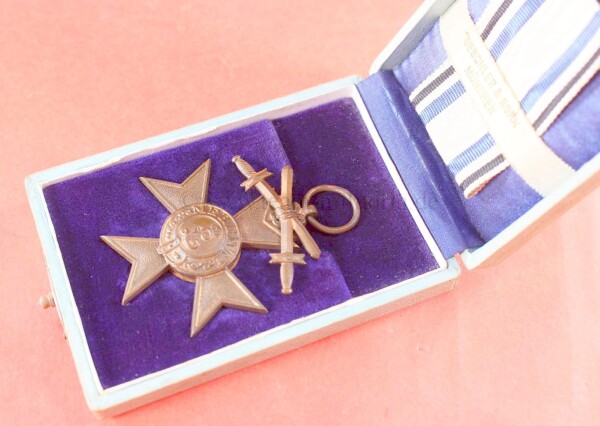 Bayrisches Militärverdienstkreuz 3.Klasse mit Schwertern im Etui (Deschler)