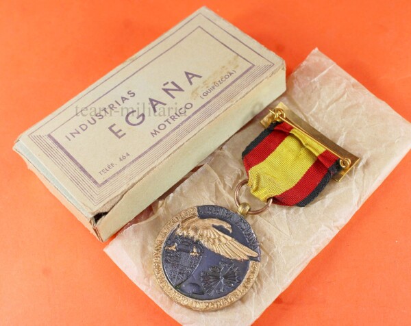 Erinnerungsmedaille an den Bürgerkrieg 1936-39 Legion Condor im Umkarton - Spanien Medalla de la Campana 