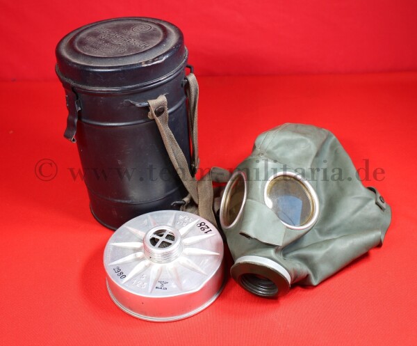 Gasmaskenbüchse Maskenbüchse  Luftschutz Gasmaske
