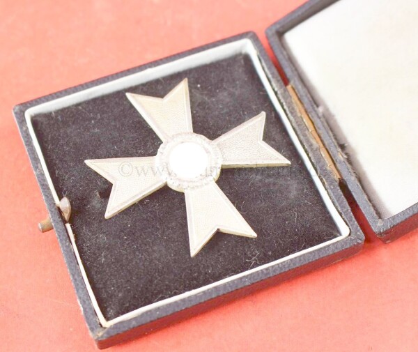 Kriegsverdienstkreuz 1.Klasse 1939 ohne Schwerter (50) im Etui - TOP CONDITION