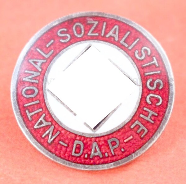 frühes NSDAP Parteiabzeichen Mitgliedsabzeichen - (Gerosa Milan)