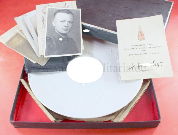 SS-Porzellanmanufaktur Allach Teller "Julfest 1942" mit Himmler Glückwunschkarte - MINT CONDITION