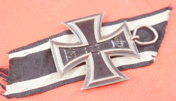 Eisernes Kreuz 2.Klasse 1914 (Ø) am Band