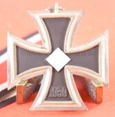 Eisernes Kreuz 2.Klasse 1939 (109) mit Band - MINT CONDITION