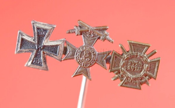 3-fach Miniatur zum EK 1914, Militärverdienstkreuz mit Schwertern Bayern und Frontkämpferehrenkreuz
