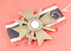 Kriegsverdienstkreuz 2. Klasse 1939 mit Schwertern (40)...