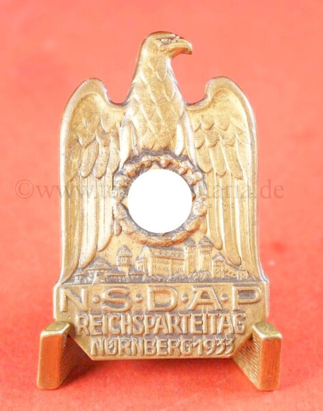 Abzeichen NSDAP Reichsparteitag in Nürnberg 1933 (massiv) mit Hersteller - SELTEN