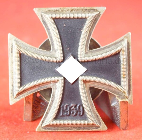 Eisernes Kreuz 1.Klasse 1939 an Schraube (L/57) - EXTREM SELTEN