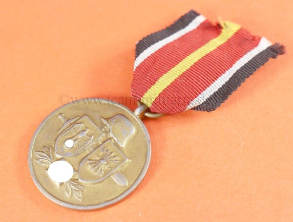 Medaille spanische Freiwillige im Kampf gegen Bolschewismus am Band