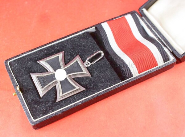 Ritterkreuz des Eisernen Kreuzes (KQ) im Etui - TOP CONDITION