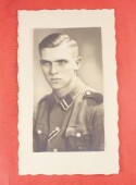 Foto SS-Sturnmann mit NSDAP Parteiabzeichen