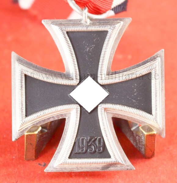 Eisernes Kreuz 2.Klasse 1939 am Band (65iger) - TOP CONDITION