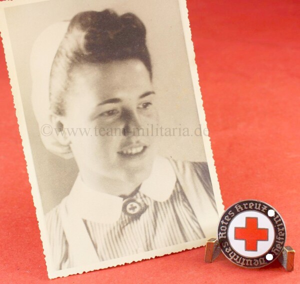 Brosche für " Helferin " 2. Form Rotes Kreuz mit Foto