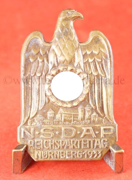 Abzeichen NSDAP Reichsparteitag in Nürnberg 1933 (massiv)
