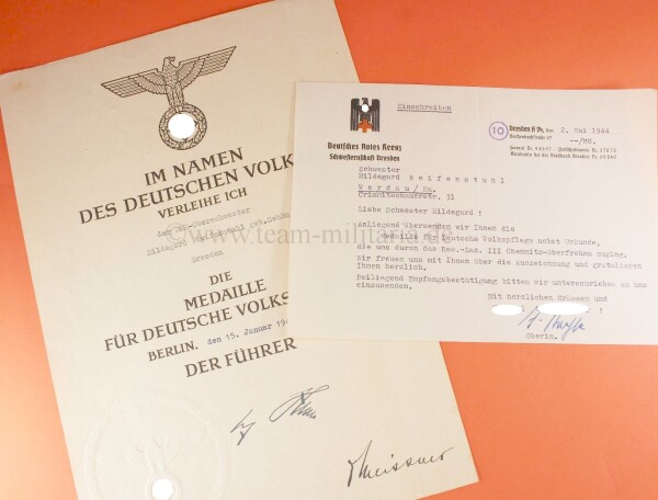 Urkunde zum Medaille für Deutsche Volkspflege der DRK Oberschwester H. Reifenstuhl