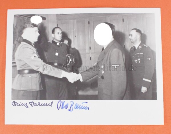 Fotoportrait Heinz Harmel (SS-Brigadeführer) und Otto Baum (SS-Oberführer) mit den eigh. Unterschriften
