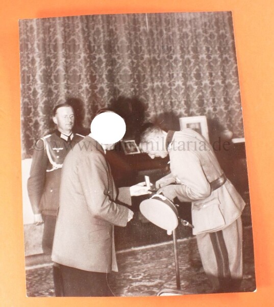 Pressefoto-Hoffmann "A.Hitler übergibt Generaloberst Dietl eine Auszeichnung" Gebirgsjäger
