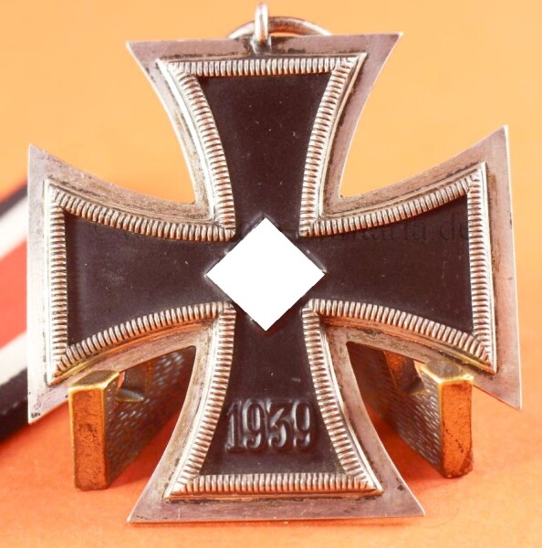 Eisernes Kreuz 2.Klasse 1939 in Ritterkreuzgröße / Übergröße mit Band