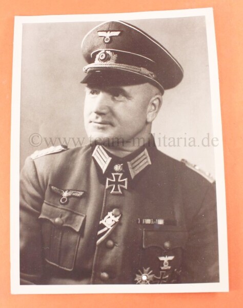 großes Foto Eichenlaub und Ritterkreuzträger Oberst. Wilhelm Schröder
