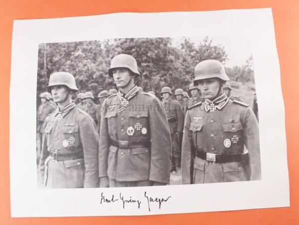 Nachkriegsfoto mit Unterschrift von Eichenlaubträger Karl-Heinz Jaeger (Grenadier-Regiment 167)