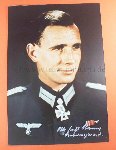 Nachkriegsfoto mit Unterschrift mit Widmung von Eichenlaubträger Otto Ernst Remer