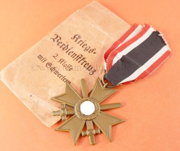Kriegsverdienstkreuz 2. Klasse 1939 mit Schwertern am Band in Tüte