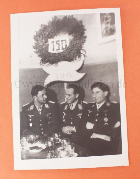 Foto Eichenlaub und Ritterkreuzträger Hans Hahn (Assi) - Max Stotz und Hans Beißwenger