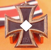 Eisernes Kreuz 2.Klasse 1939 mit Band (127 = Hausch)