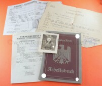 Arbeitsbuch plus Papiere einer Frau aus Kaiserslautern