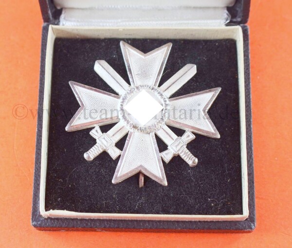 Kriegsverdienstkreuz 1.Klasse 1939 mit Schwerter (L15) im  Etui - MINT CONDITION - SELTEN