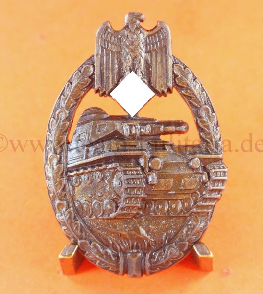 Panzerkampfabzeichen in Bronze (Juncker) - MINT CONDITION
