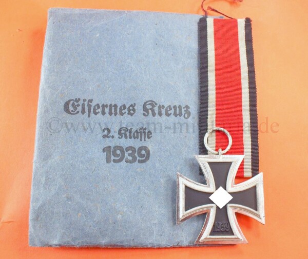 Eisernes Kreuz 2.Klasse 1939 (13) mit Tüte und Band - MINT CONDITION