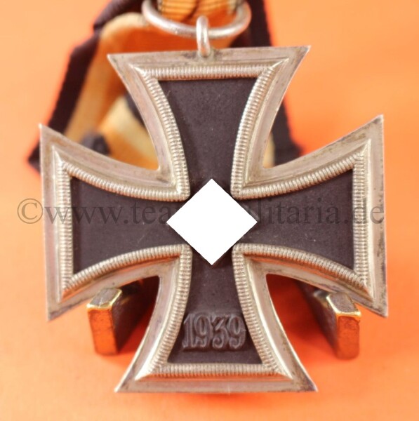 Eisernes Kreuz 2.Klasse 1939 (7) am orange fabrigen Band - SELTEN