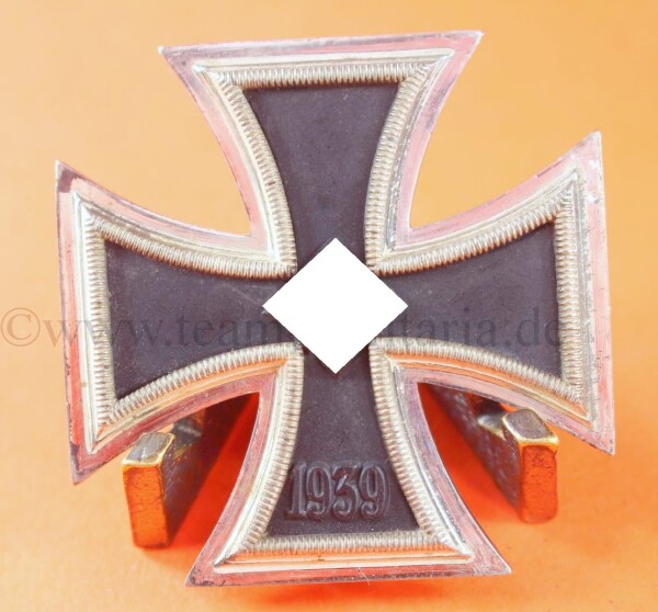 Eisernes Kreuz 1.Klasse 1939 (Doppelpunze L/16 und 4)