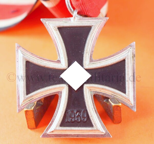 Eisernes Kreuz 2.Klasse 1939 (113) am langen Band- MINT CONDITION - SELTEN
