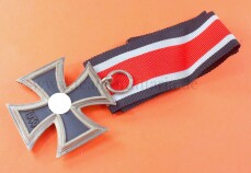 Eisernes Kreuz 2.Klasse 1939 (122) am Band - SEHR SELTEN...