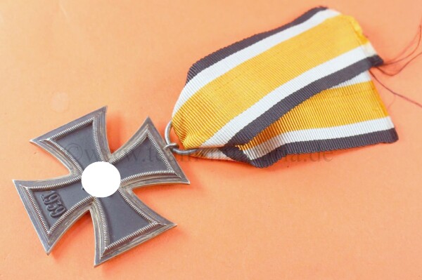 Eisernes Kreuz 2.Klasse 1939 (14) an frühem orangefarbigen Band