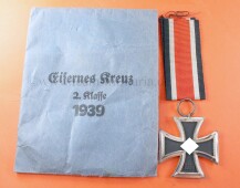 Eisernes Kreuz 2.Klasse 1939 (56) mit Band und T&uuml;te...