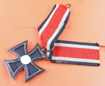 Eisernes Kreuz 2.Klasse 1939 (19) am Band - SELTEN