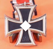 Eisernes Kreuz 2.Klasse 1939 (7) am Band - MINT CONDITION