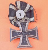 Eisernes Kreuz 2.Klasse 1914 (C) an Knopflochband