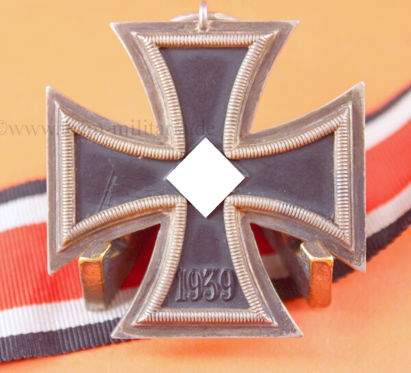 Eisernes Kreuz 2.Klasse 1939 (27) mit Band