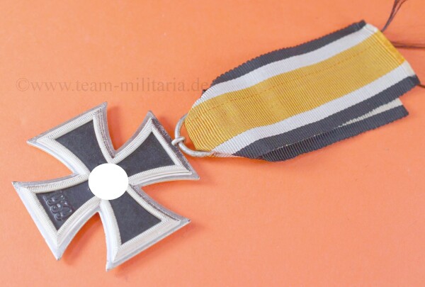 Eisernes Kreuz 2.Klasse 1939 (65) am orange farbigen Band - MINT CONDITION