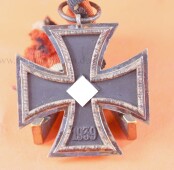 Eisernes Kreuz 2.Klasse 1939 mit Band (4)
