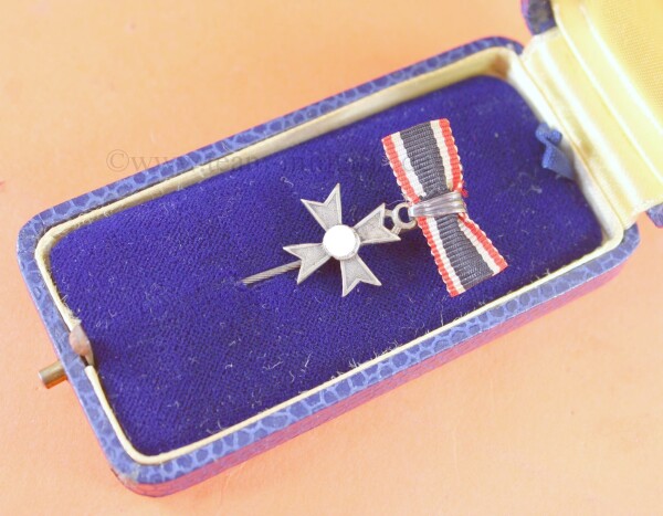 Miniatur zum Ritterkreuz des Kriegsverdienstkreuzes ohne Schwerter 1939 im Etui
