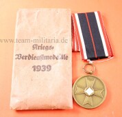 Medaille zum Kriegsverdienstkreuz in Verleihungst&uuml;te...